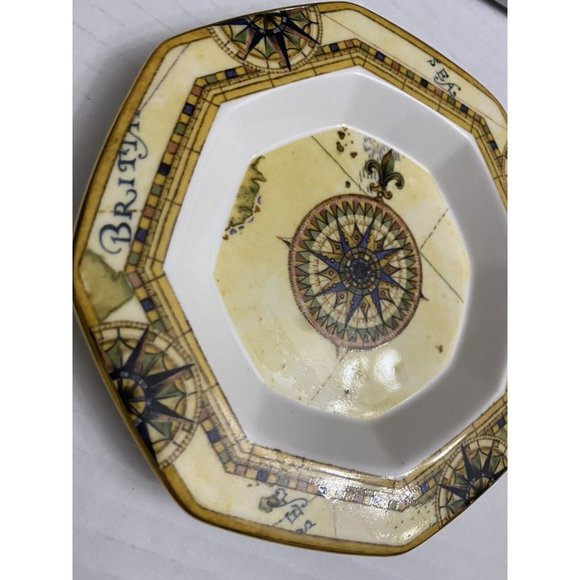 Small Wedgwood Atlas Octagonal Trinket Dish PlateBone China England 1996 - Picture 7 of 8